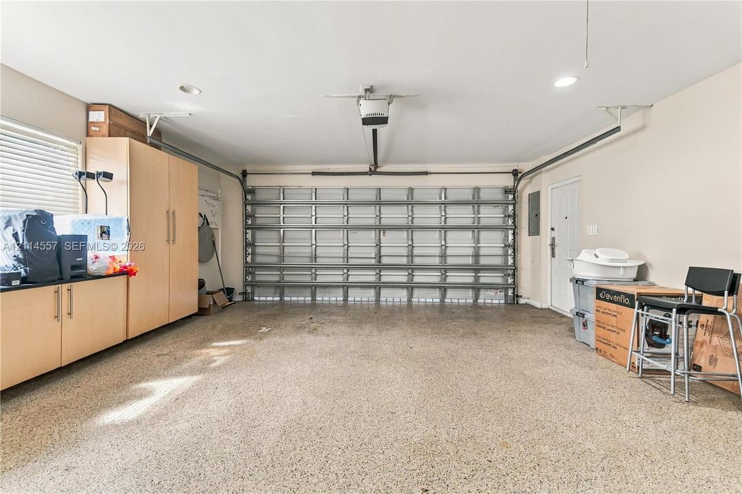 For Sale: $1,250,000 (3 beds, 2 baths, 1907 Square Feet)