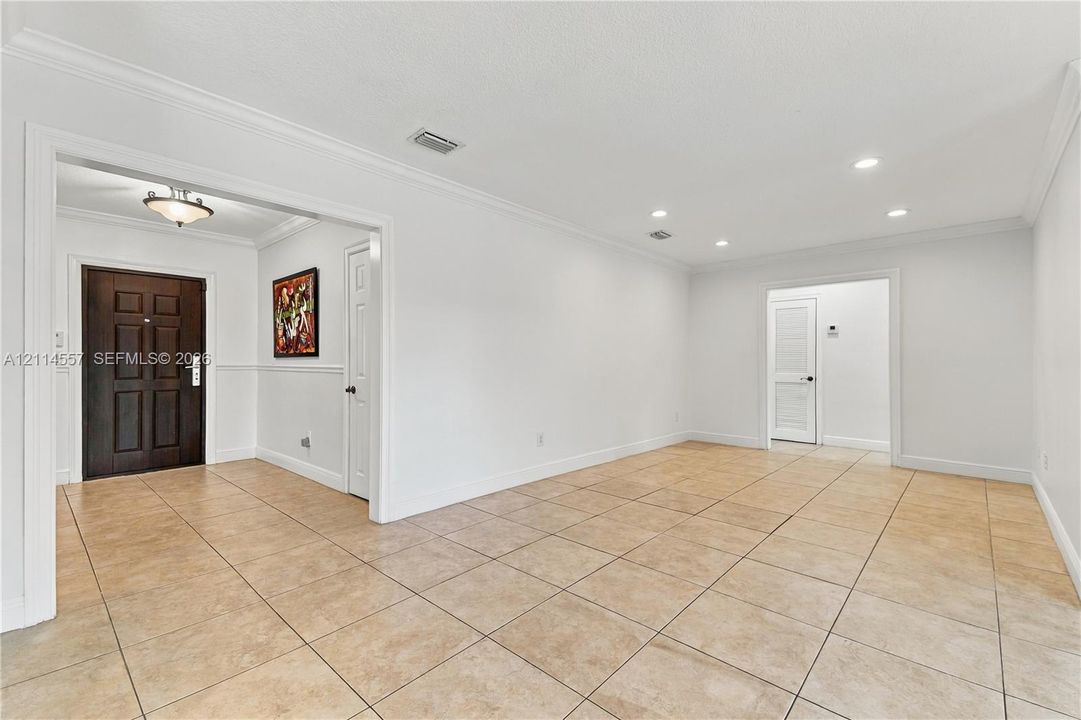 For Sale: $1,250,000 (3 beds, 2 baths, 1907 Square Feet)