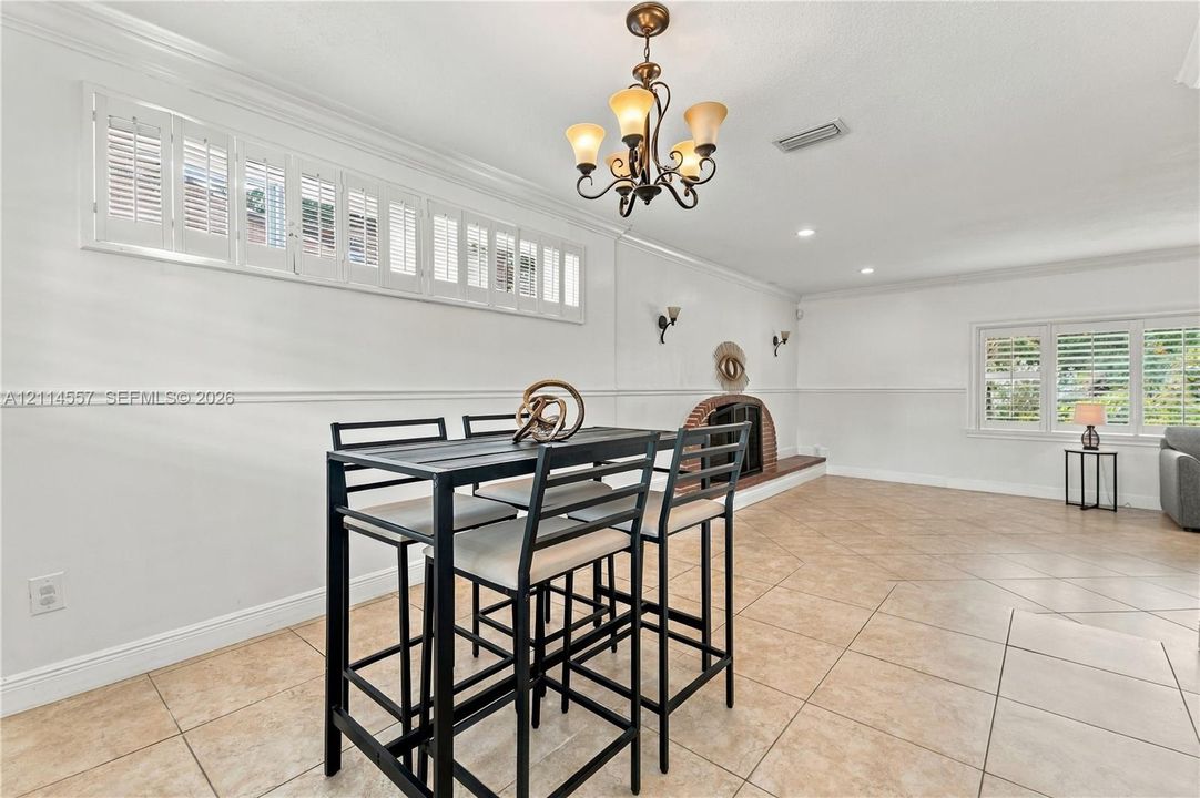 For Sale: $1,250,000 (3 beds, 2 baths, 1907 Square Feet)