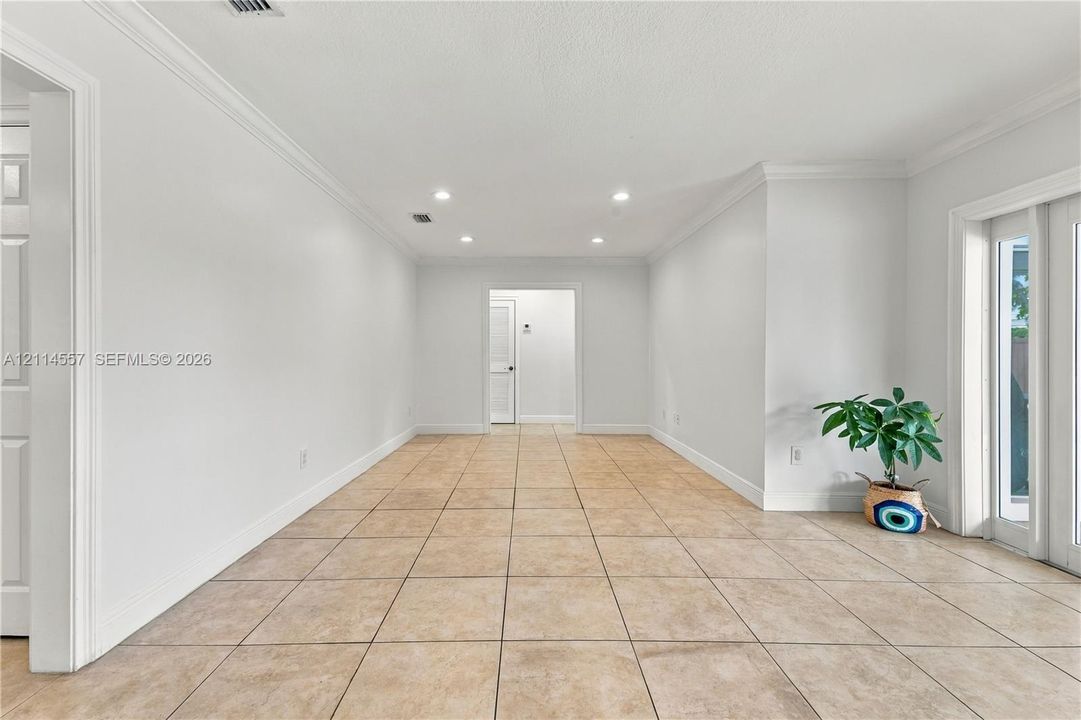 For Sale: $1,250,000 (3 beds, 2 baths, 1907 Square Feet)
