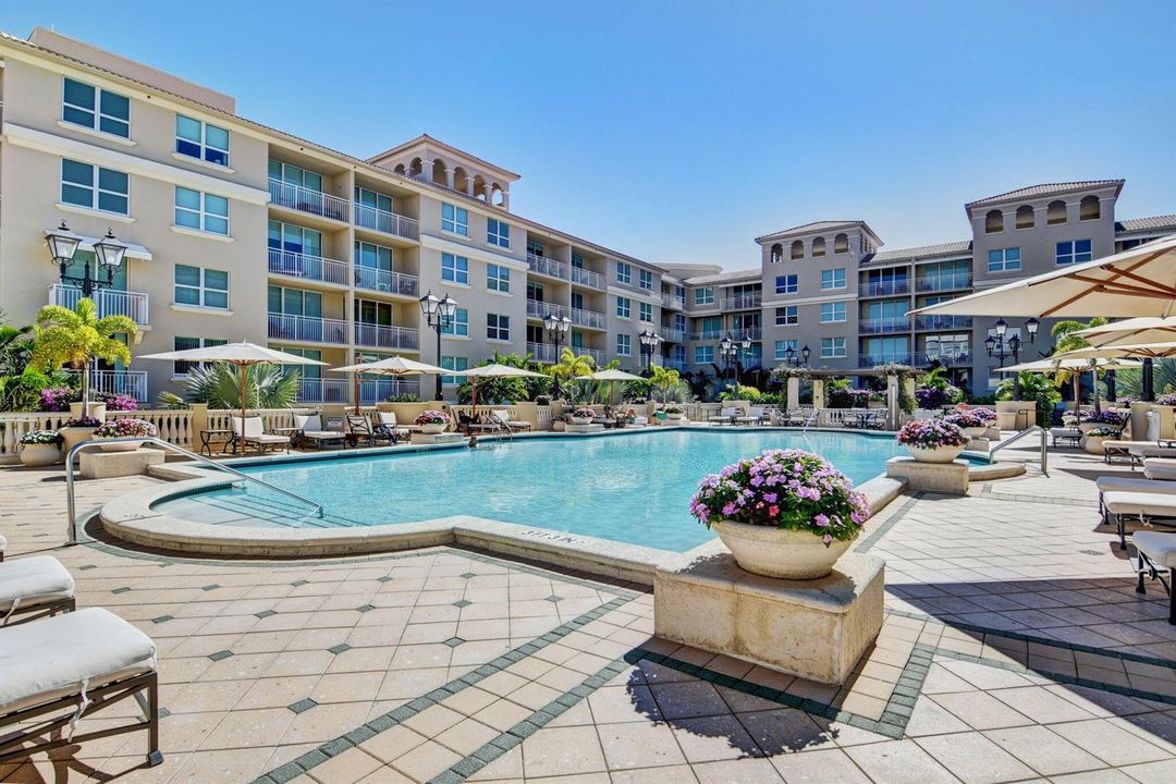 palmetto-place-boca-raton-pool-courtyard