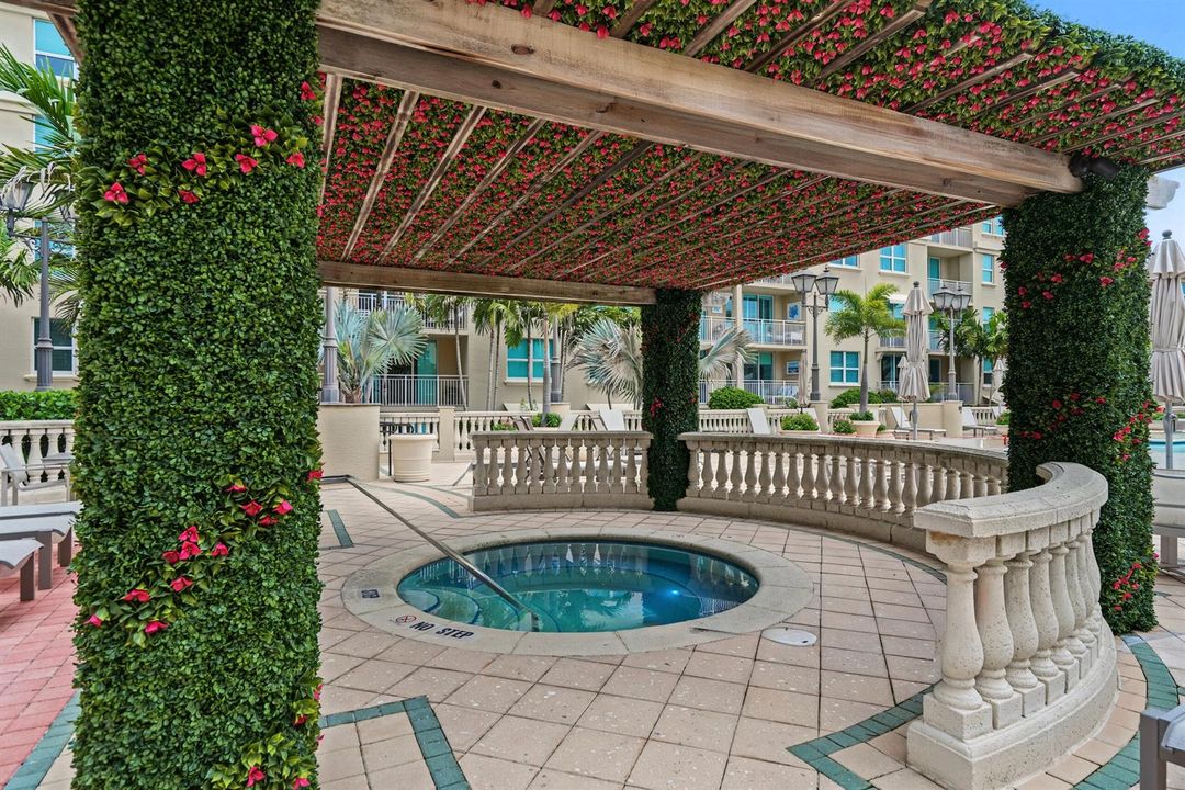 Palmetto Place Boca Raton | Covered Spa