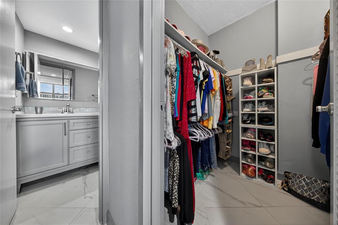 walk in closet