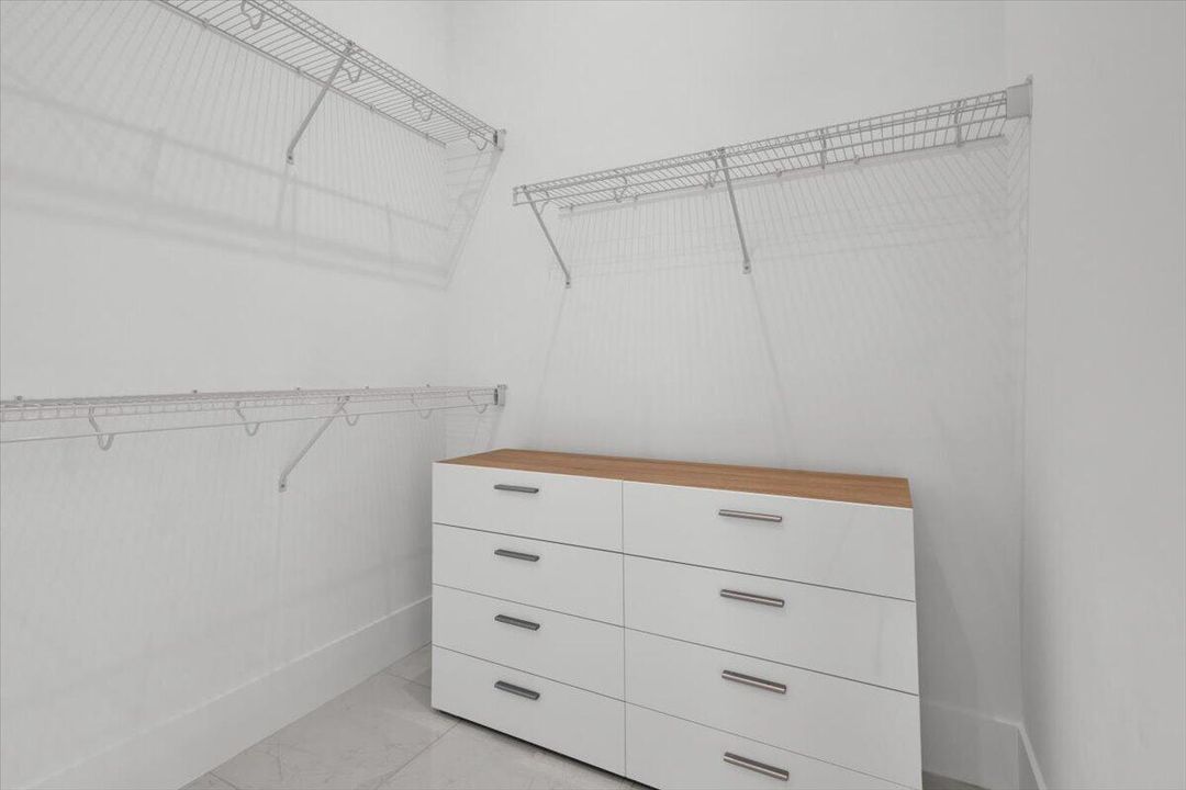 WalkIn Closet