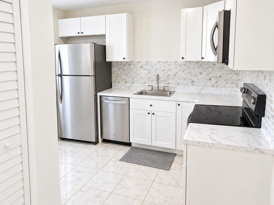 Kitchen/Stage