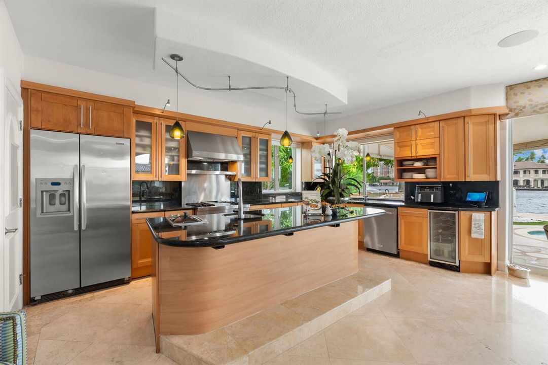 17-web-or-mls-2200 Intracoastal Dr Fort