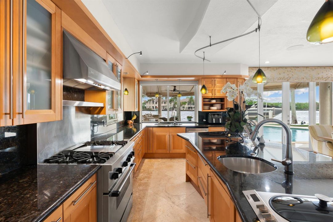 19-web-or-mls-2200 Intracoastal Dr Fort