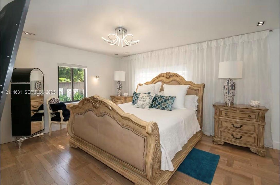 For Rent: $7,500 (3 beds, 2 baths, 2071 Square Feet)