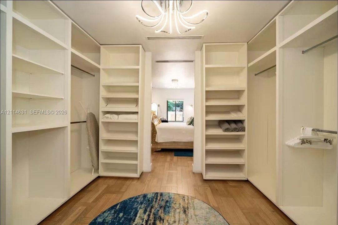 For Rent: $7,500 (3 beds, 2 baths, 2071 Square Feet)
