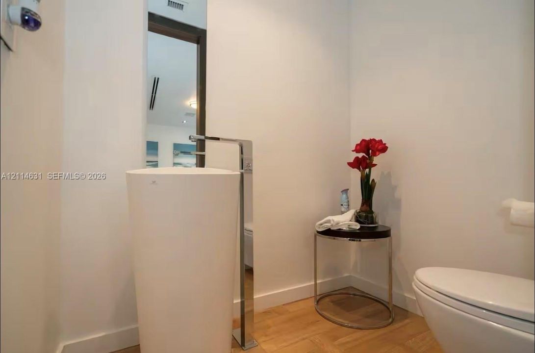 For Rent: $7,500 (3 beds, 2 baths, 2071 Square Feet)