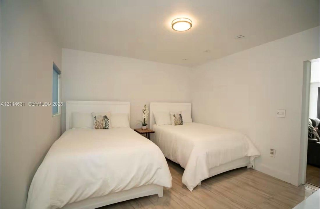 For Rent: $7,500 (3 beds, 2 baths, 2071 Square Feet)