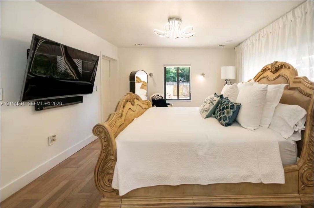 For Rent: $7,500 (3 beds, 2 baths, 2071 Square Feet)