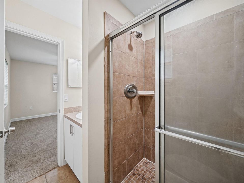 17 Primary Bedroom Suite (5)