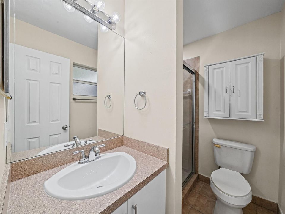17 Primary Bedroom Suite (4)