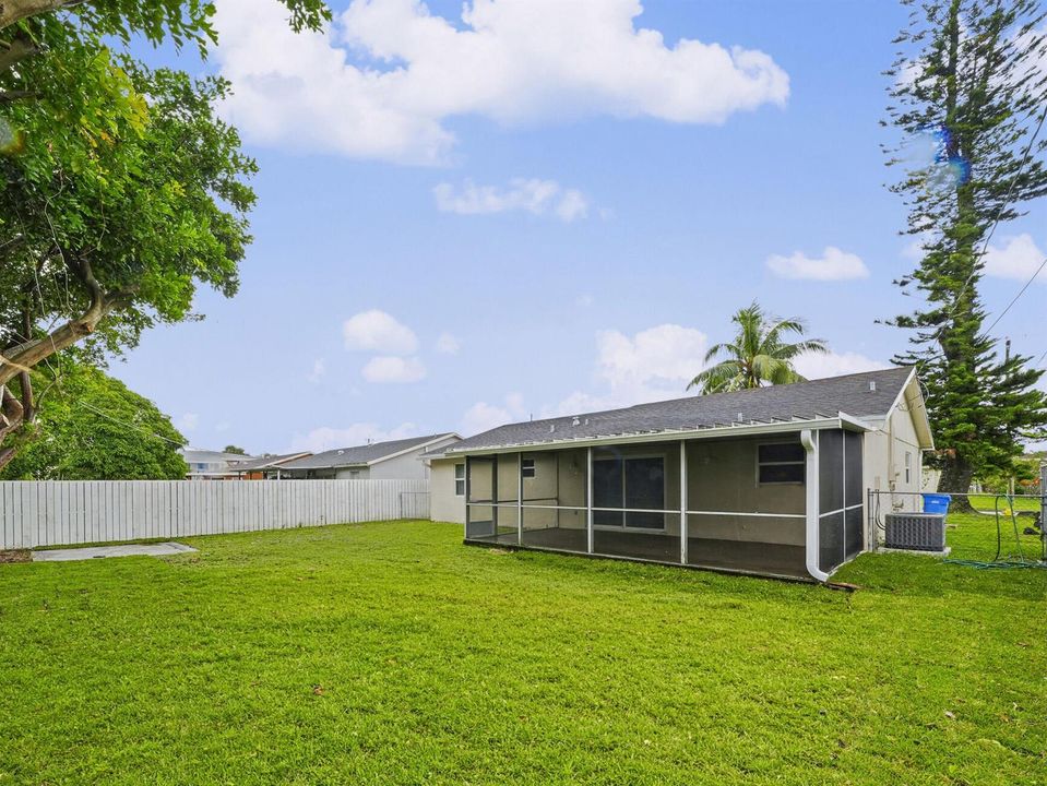 7 Backyard (3)