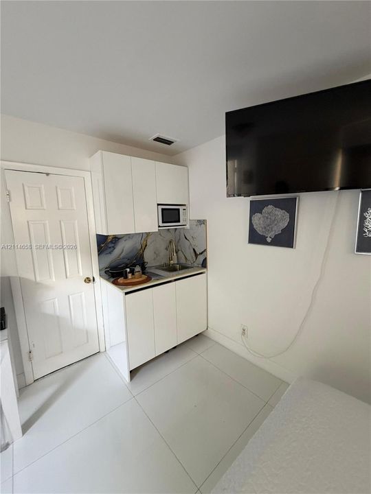 For Rent: $1,600 (1 beds, 1 baths, 0 Square Feet)