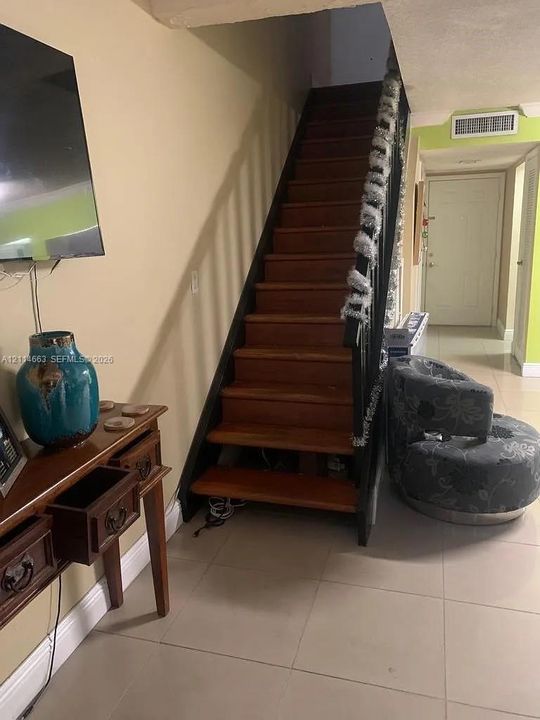 В аренду: $1,750 (1 спален, 1 ванн, 943 Квадратных фут)