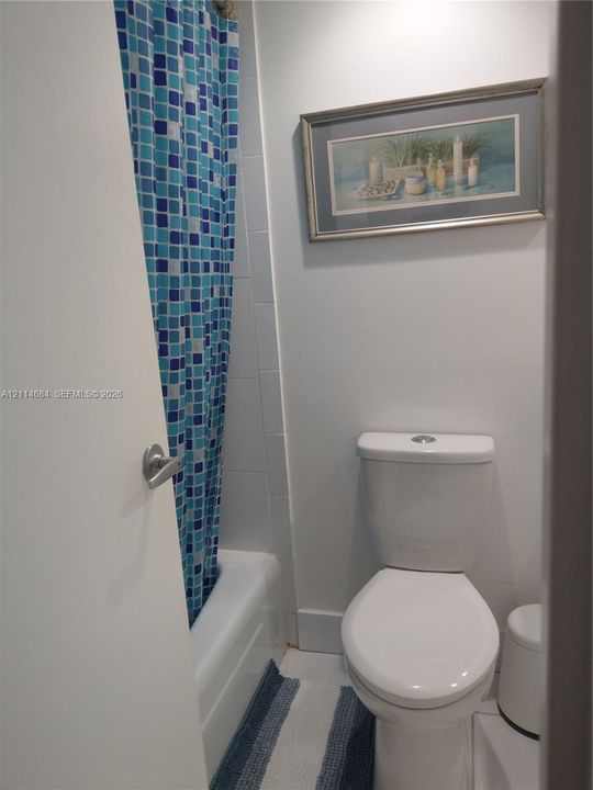 В аренду: $2,300 (1 спален, 1 ванн, 1016 Квадратных фут)