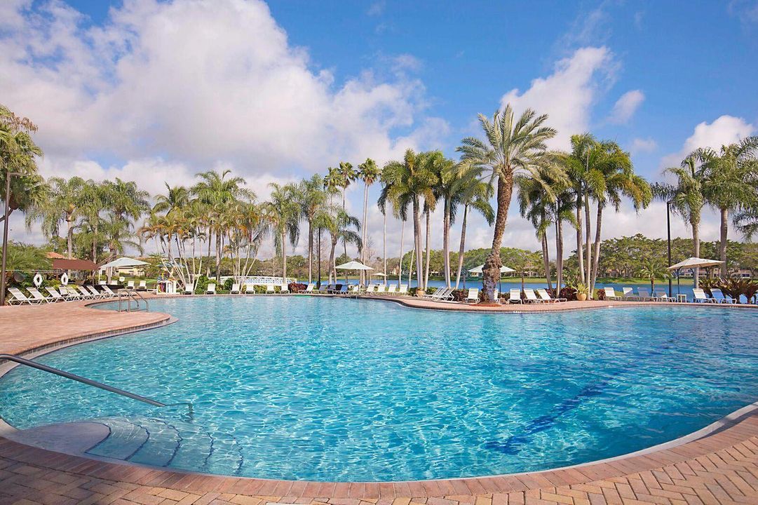 Mission Bay Resort Styled Pool