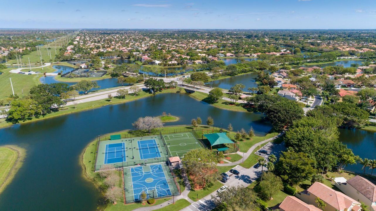 Resort Styled Amenities of Mission Bay