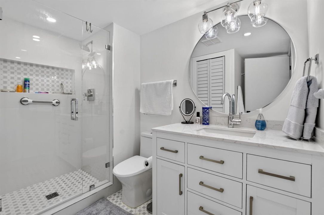 2ND BATHROOM