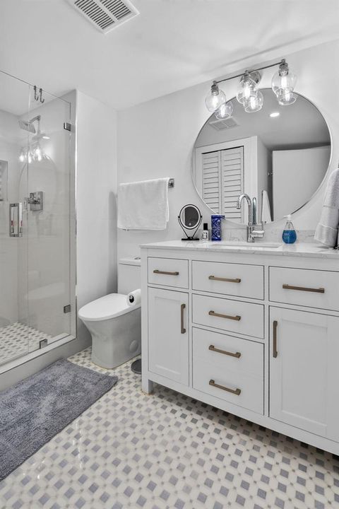 2ND BATHROOM