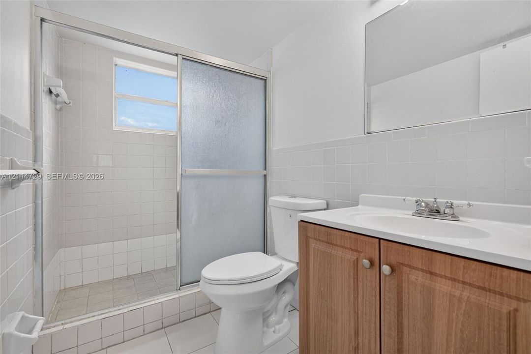 For Rent: $2,200 (2 beds, 2 baths, 1060 Square Feet)