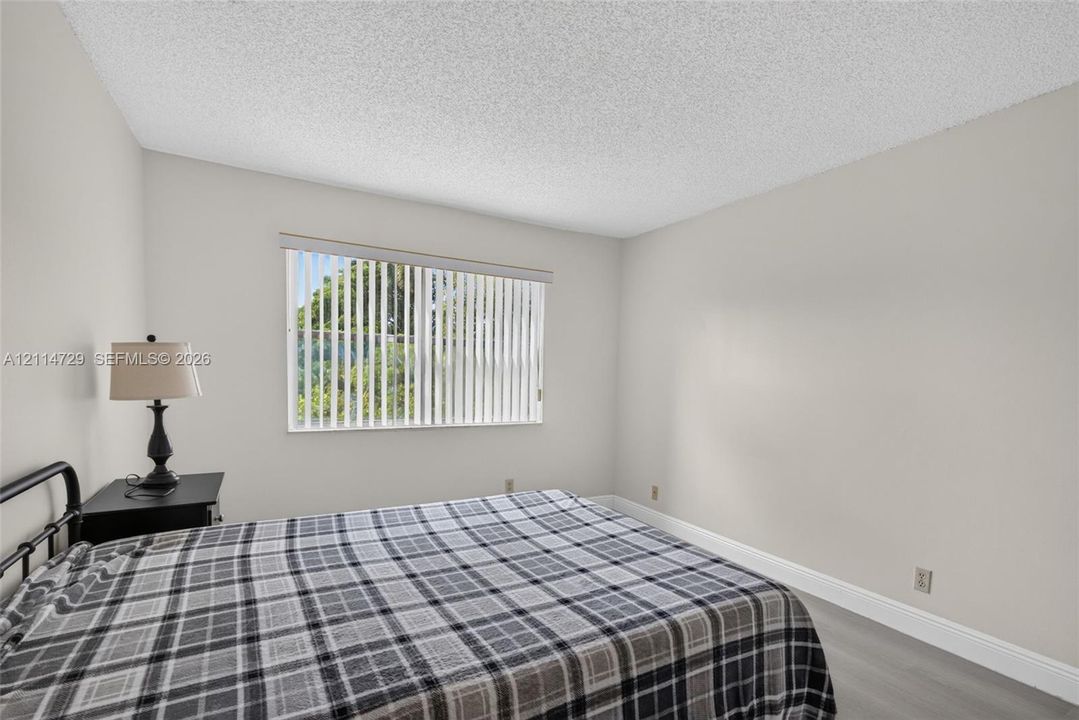For Rent: $2,200 (2 beds, 2 baths, 1060 Square Feet)