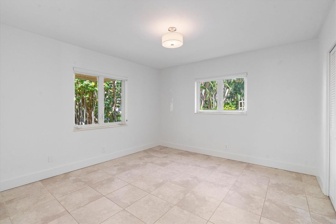 1029 Langer Way #4
