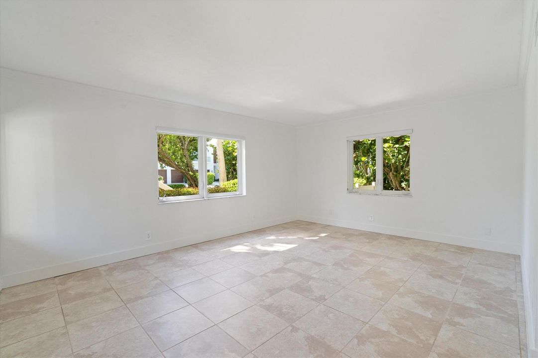 1029 Langer Way #4