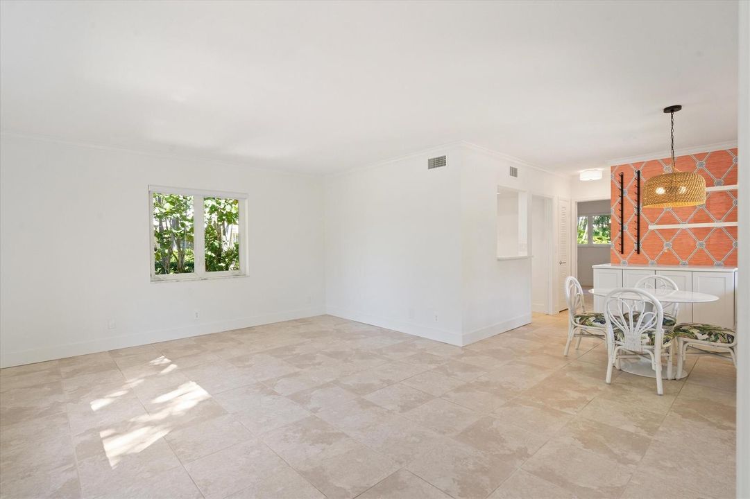 1029 Langer Way #4
