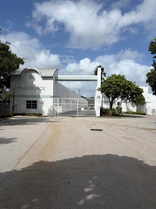 warehouse ST RD 84