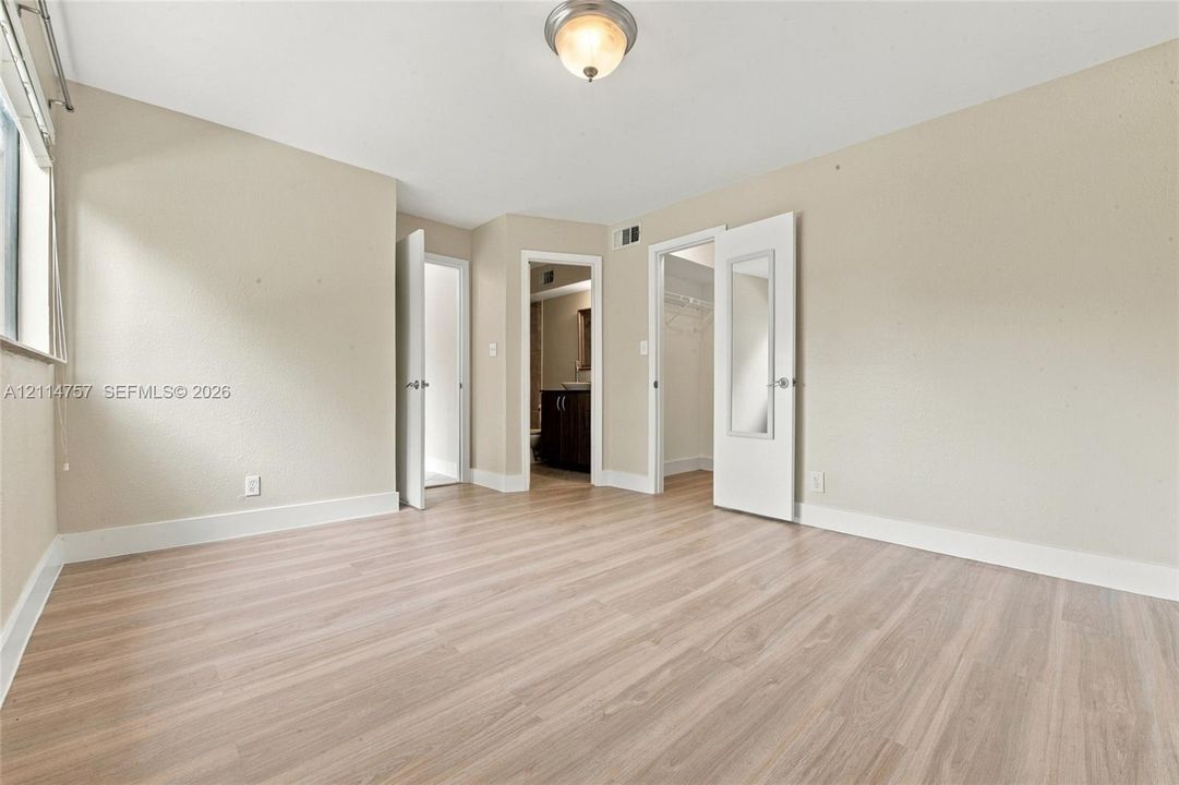 For Rent: $2,245 (2 beds, 2 baths, 1100 Square Feet)