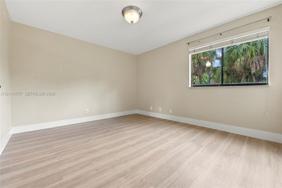 For Rent: $2,245 (2 beds, 2 baths, 1100 Square Feet)