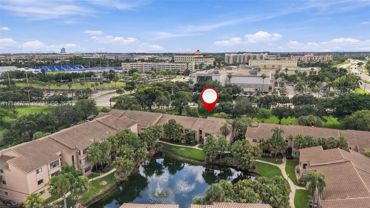 For Rent: $2,245 (2 beds, 2 baths, 1100 Square Feet)