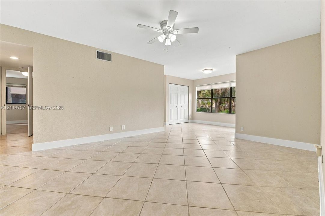 For Rent: $2,245 (2 beds, 2 baths, 1100 Square Feet)