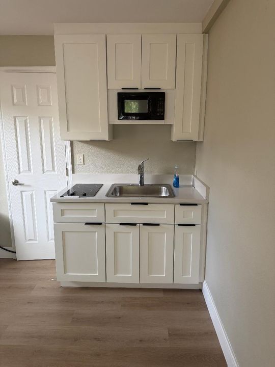 Efficiency Room with bath