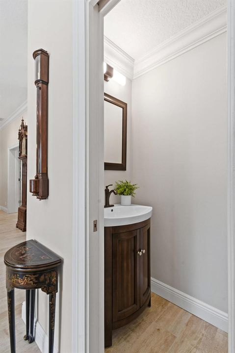 Guest Bathroom 3