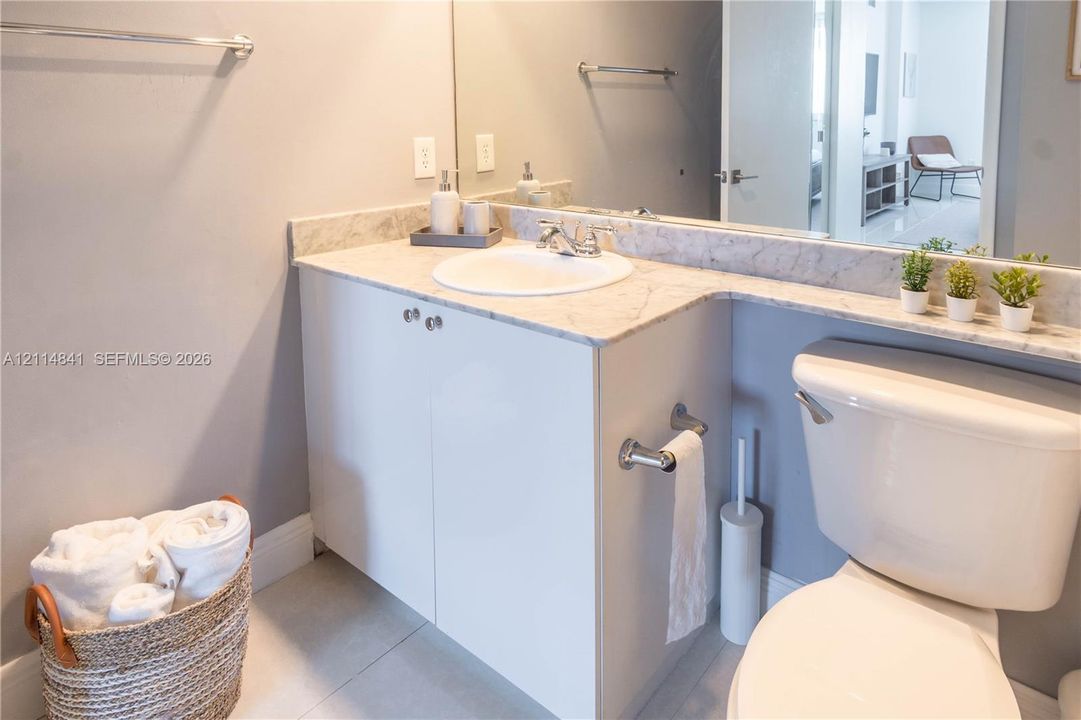 В аренду: $4,000 (3 спален, 2 ванн, 1363 Квадратных фут)