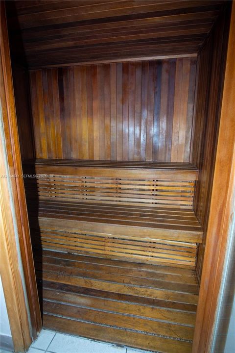 В аренду: $4,000 (3 спален, 2 ванн, 1363 Квадратных фут)