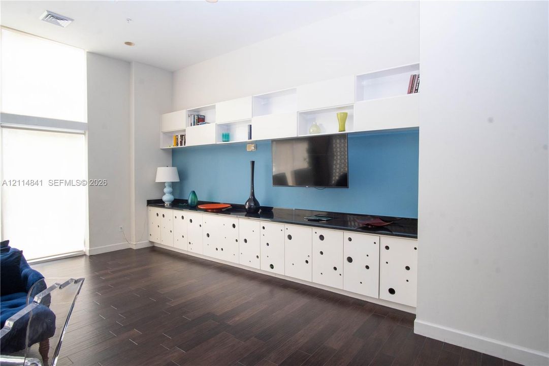 В аренду: $4,000 (3 спален, 2 ванн, 1363 Квадратных фут)
