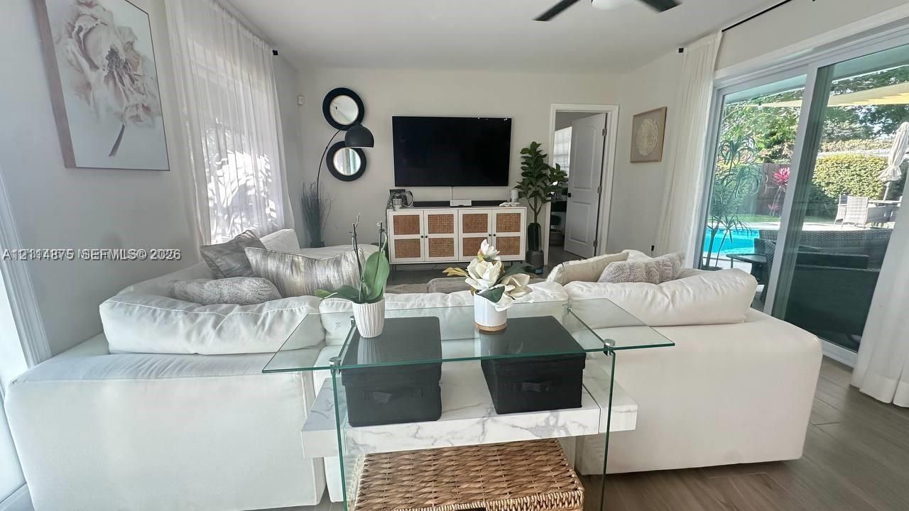 В аренду: $6,500 (3 спален, 2 ванн, 1366 Квадратных фут)
