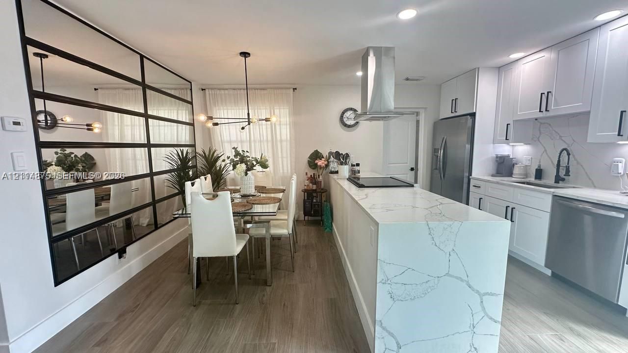 В аренду: $6,500 (3 спален, 2 ванн, 1366 Квадратных фут)