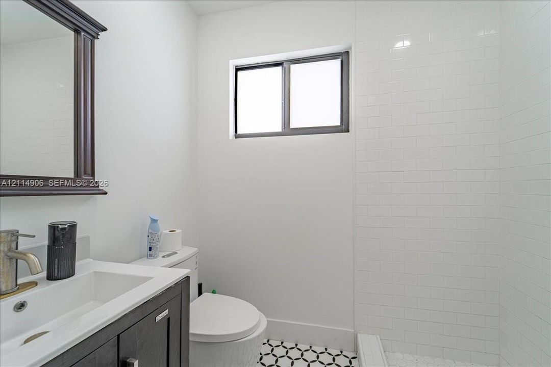 В аренду: $6,500 (0 спален, 0 ванн, 0 Квадратных фут)