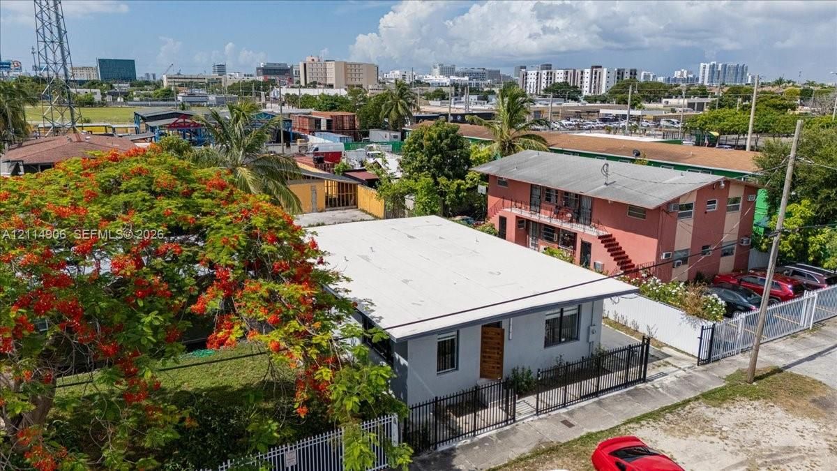 В аренду: $6,500 (0 спален, 0 ванн, 0 Квадратных фут)