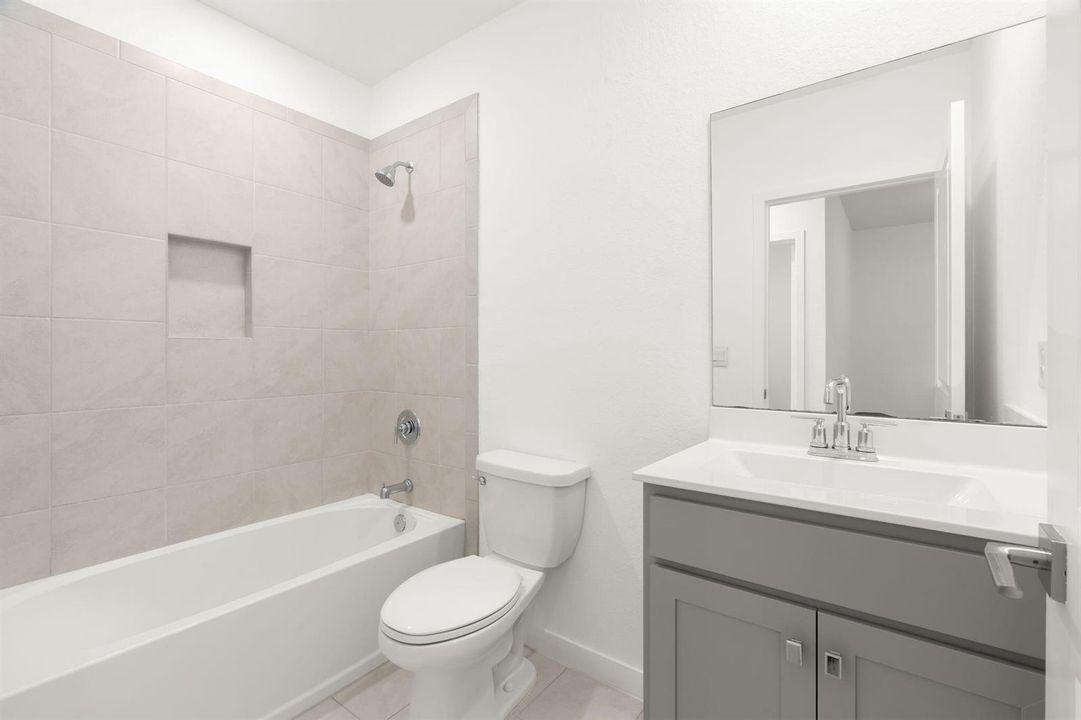 24-web-or-mls-529 NW 17th St, Fort Laude