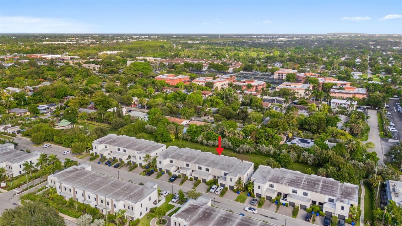 40-web-or-mls-529 NW 17th St, Fort Laude