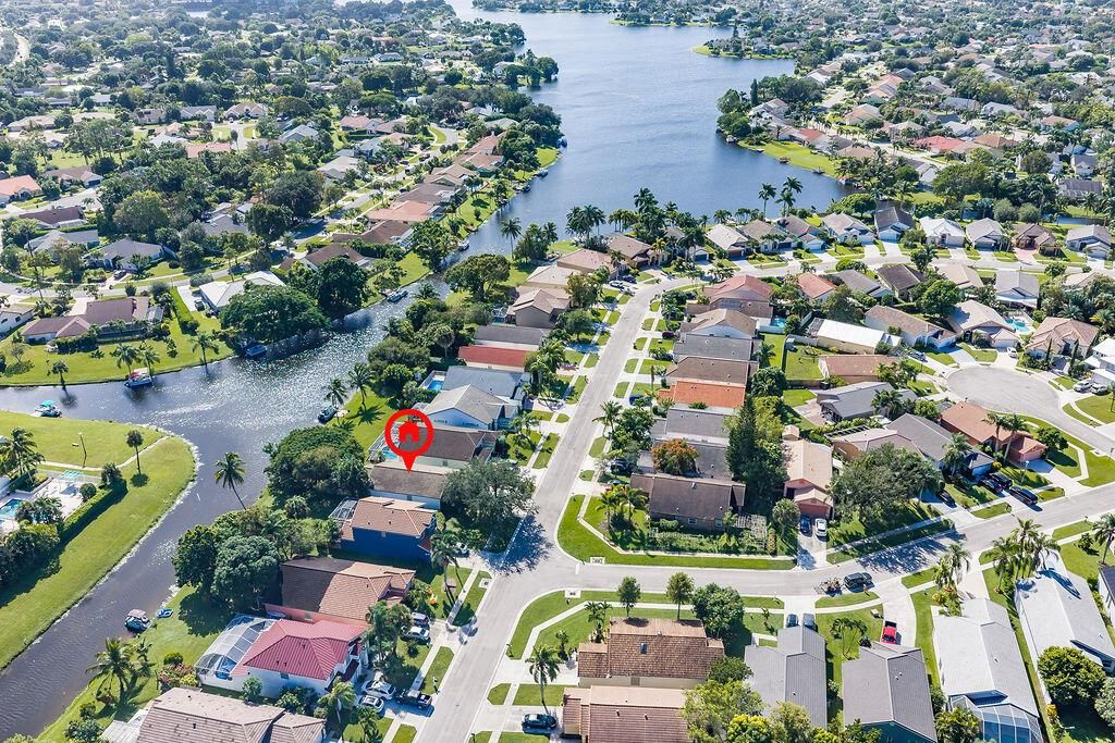740lakewellingtondrwellington-11