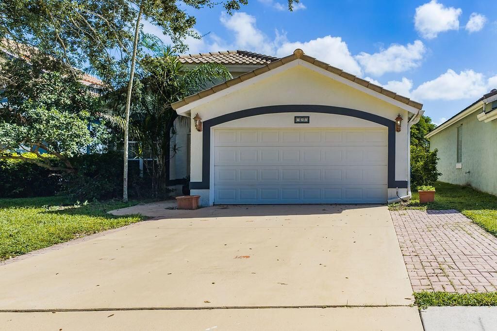 740lakewellingtondrwellington-6