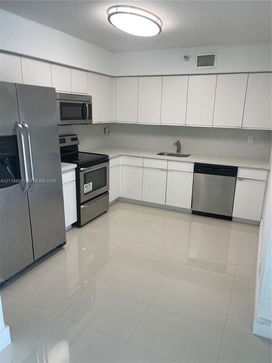 В аренду: $3,500 (2 спален, 2 ванн, 1181 Квадратных фут)